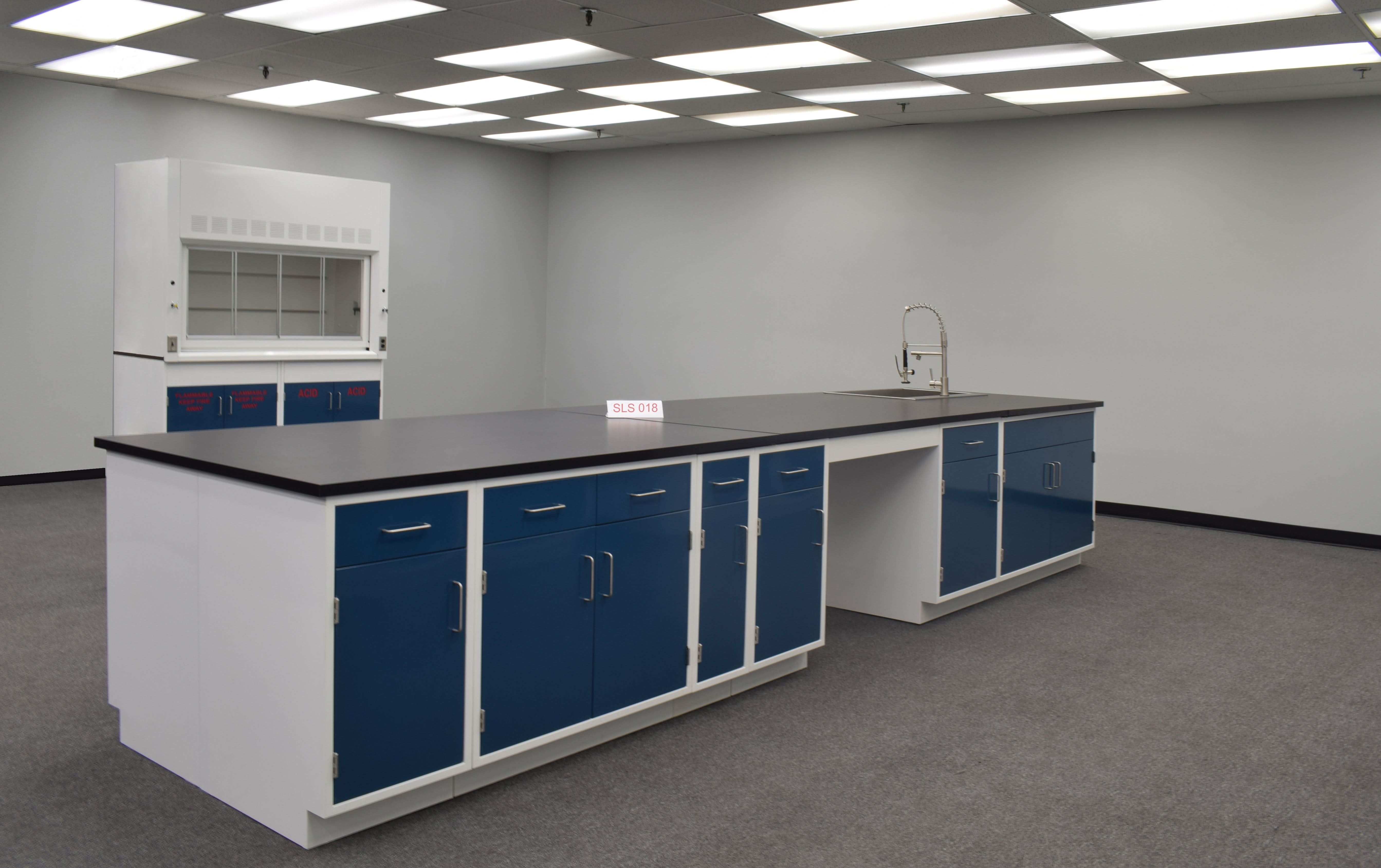 16′ Fisher American Island w/ Blue Cabinets