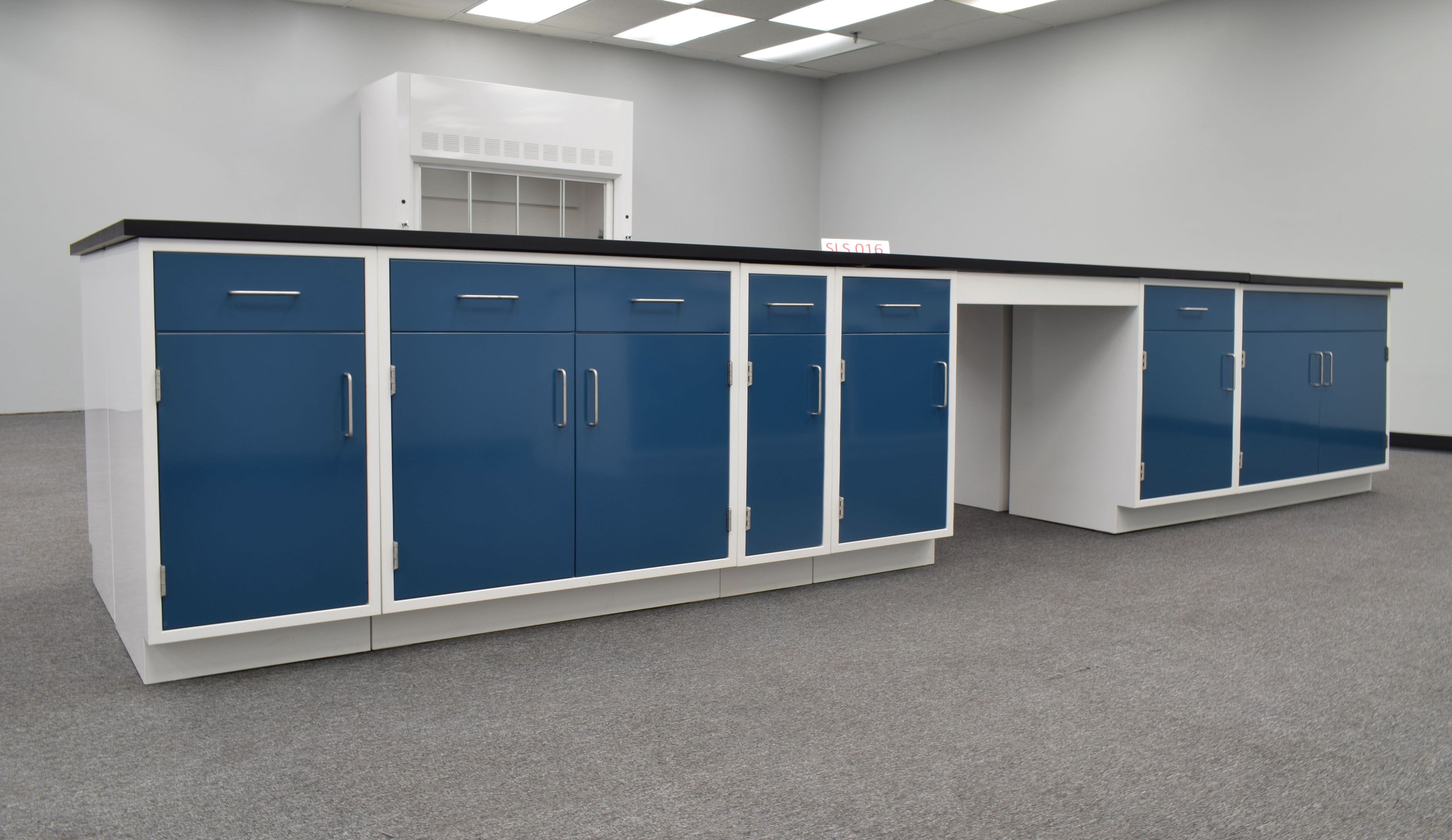 16′ Fisher American Island w/ Blue Cabinet Doors