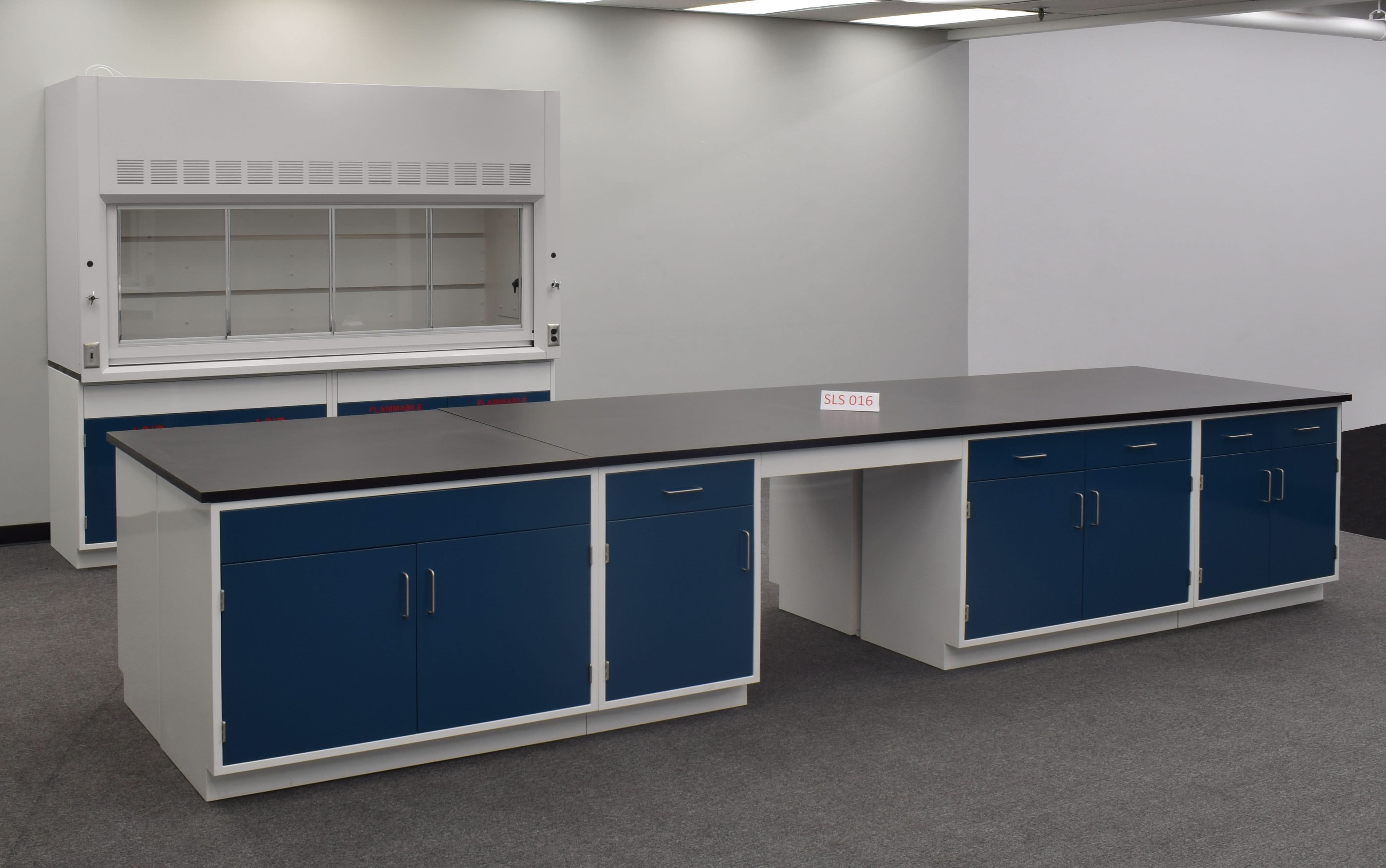 16′ Fisher American Island w/ Blue Cabinet Doors