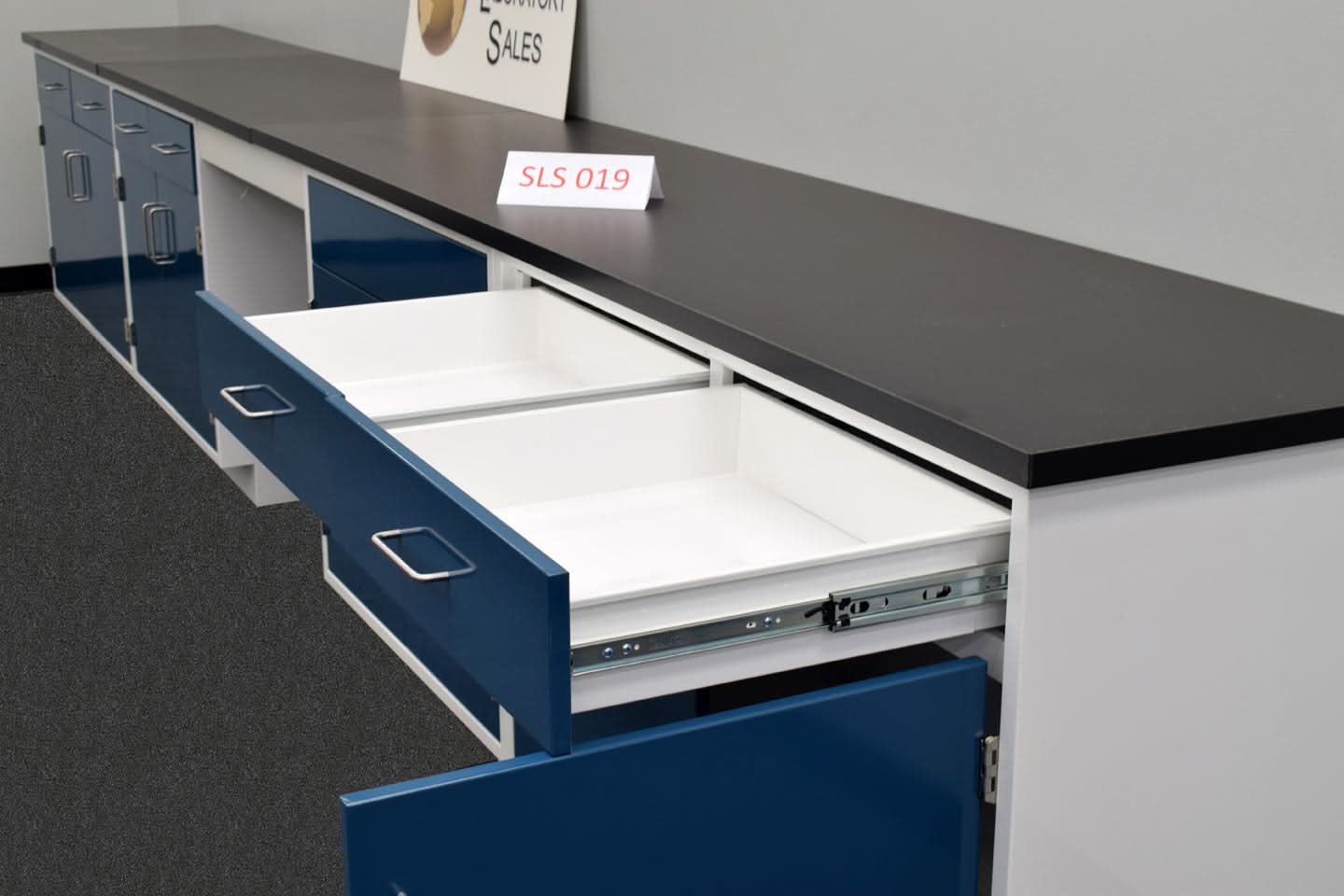 17ā² Fisher American Cabinets