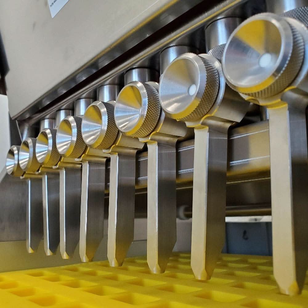 Truffly Made - Semi-Automatic Depositor - Push & Go