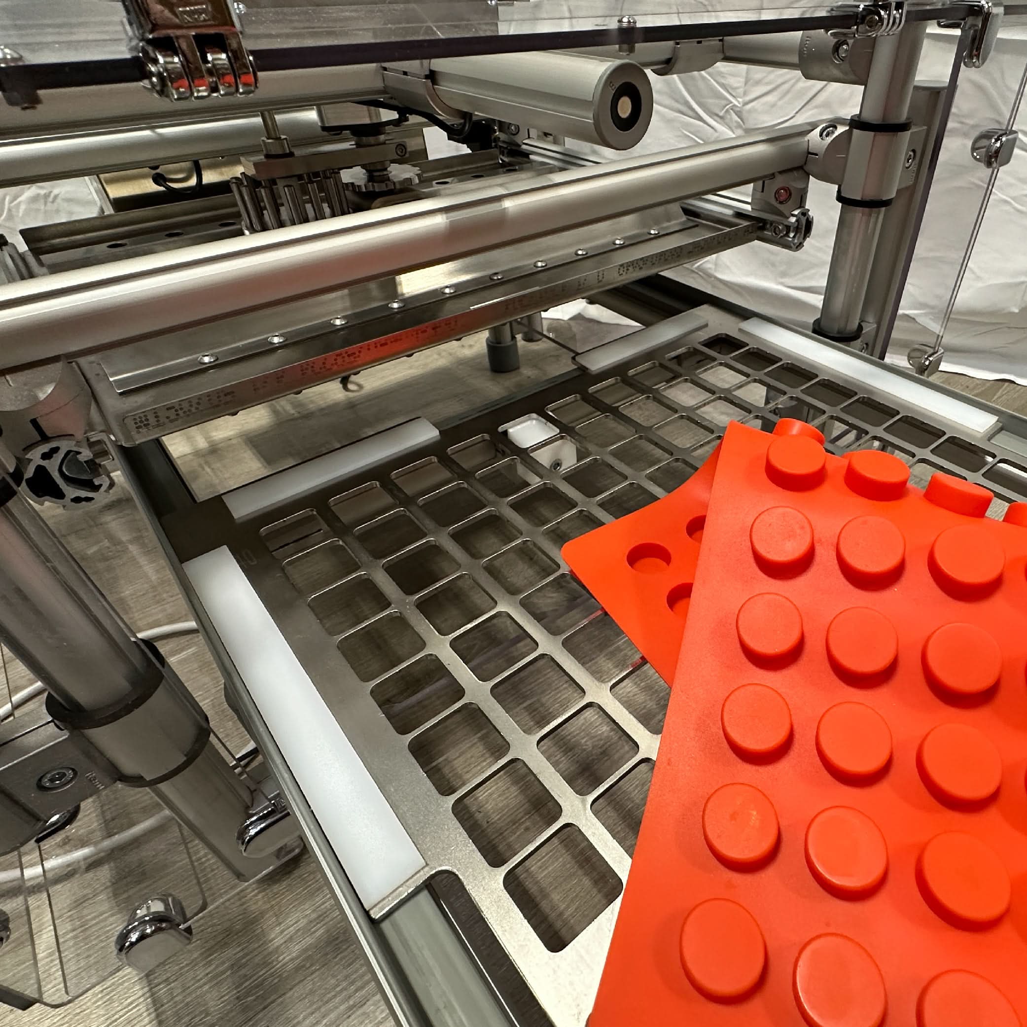 Truffly Made - Automatic Candy Demolder