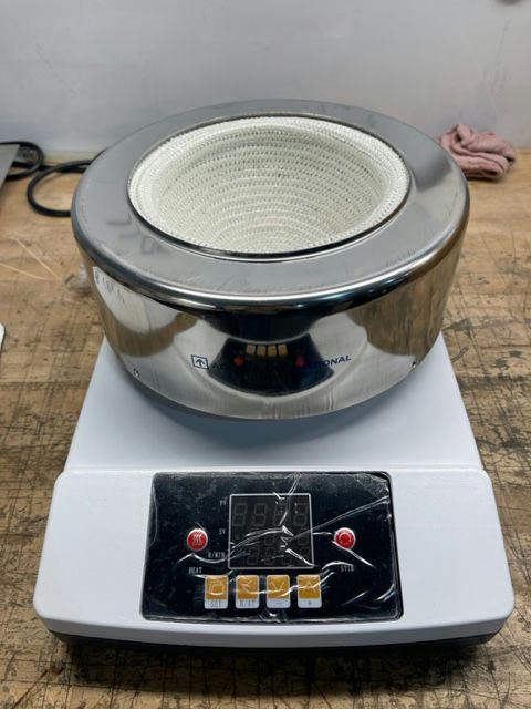 Ai DigiM 2L 300°C 1200 RPM PID Controlled Digital Heating Mantle 110 Refurb 2023