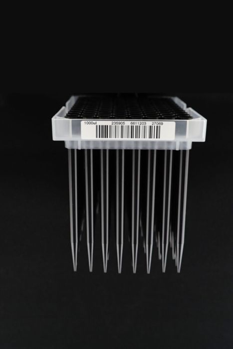 NEST Robotic Tips for Hamilton \u2013 Clear, with barcode, Blister pack