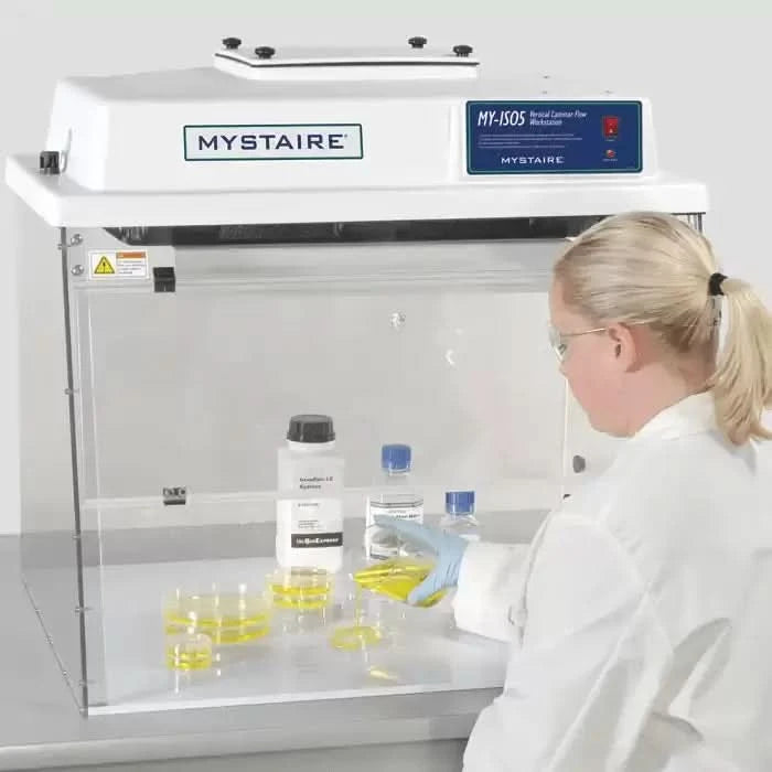 MY-ISO5 24" wide vertical laminar flow workstation