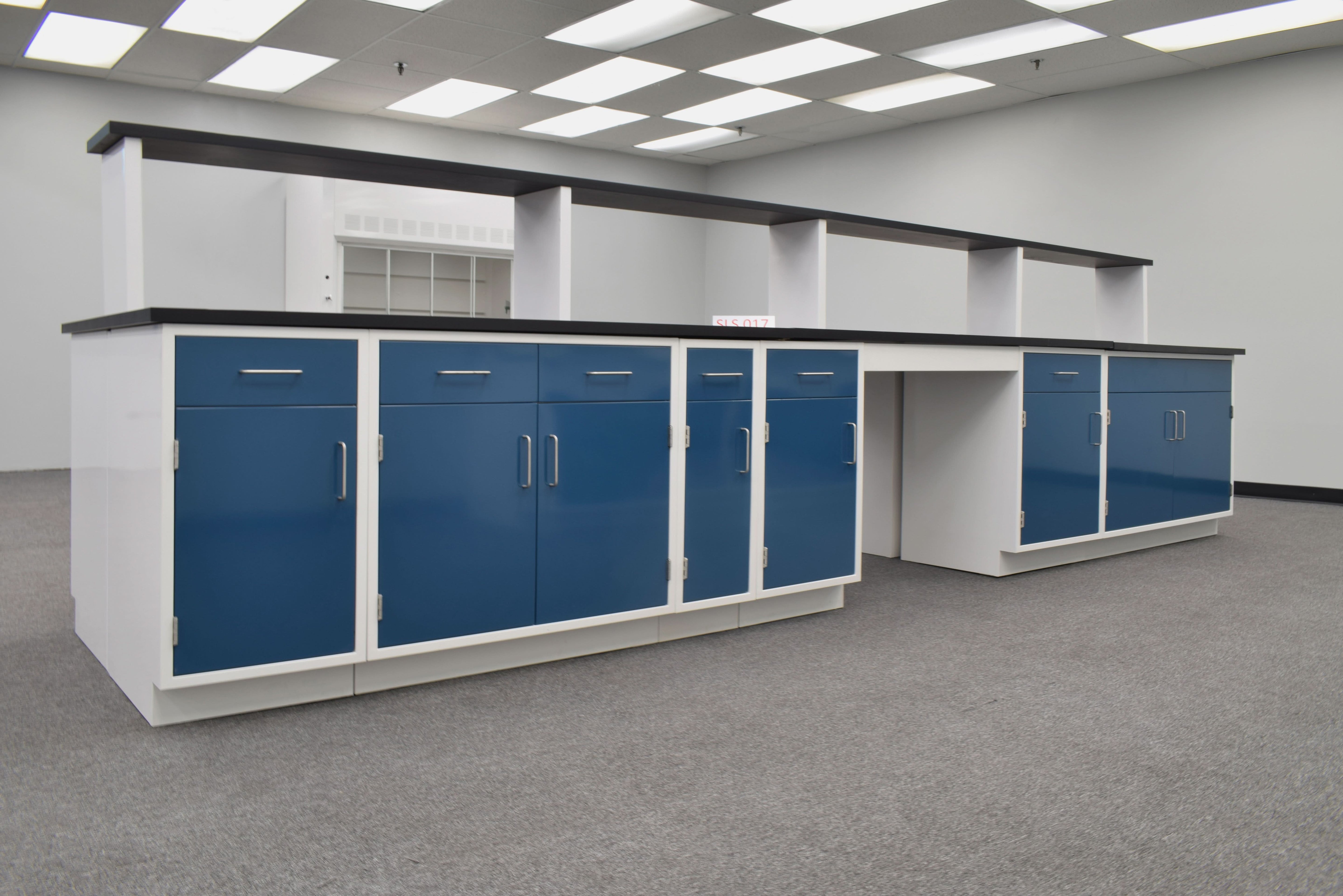 16′ Fisher American Island w/ Blue Cabinet Doors & Upper Shelving